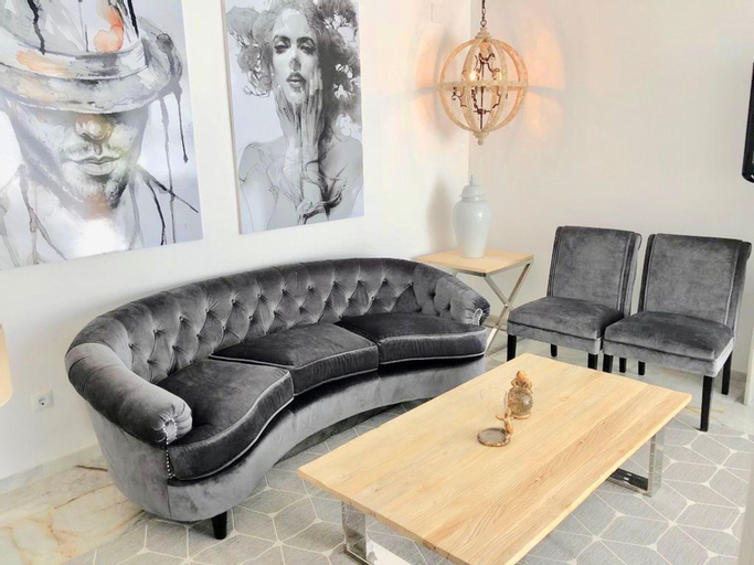 La Sala - Shabby Chic Bungalow in 5 min walk from the Puerto Banus beaches, Málaga