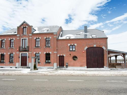 Beautiful Holiday Home in Cul-des-Sarts with Garden, Hainaut