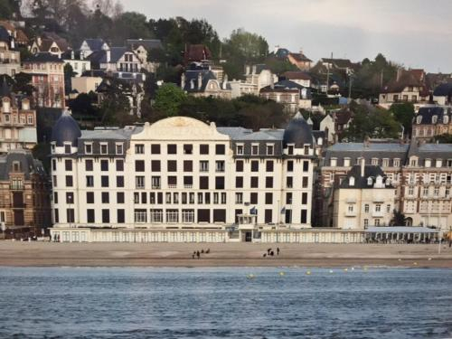 Alice Plage CLS Deauville, Calvados