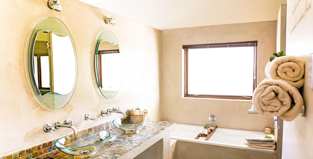 Bathroom, Kapensis Guesthouse, Overberg
