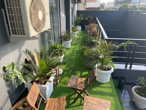 2, BK STUDIOS & ROOMS, Gurgaon
