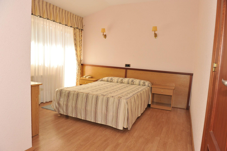 Bedroom 3, Hotel Alfar, Cantabria