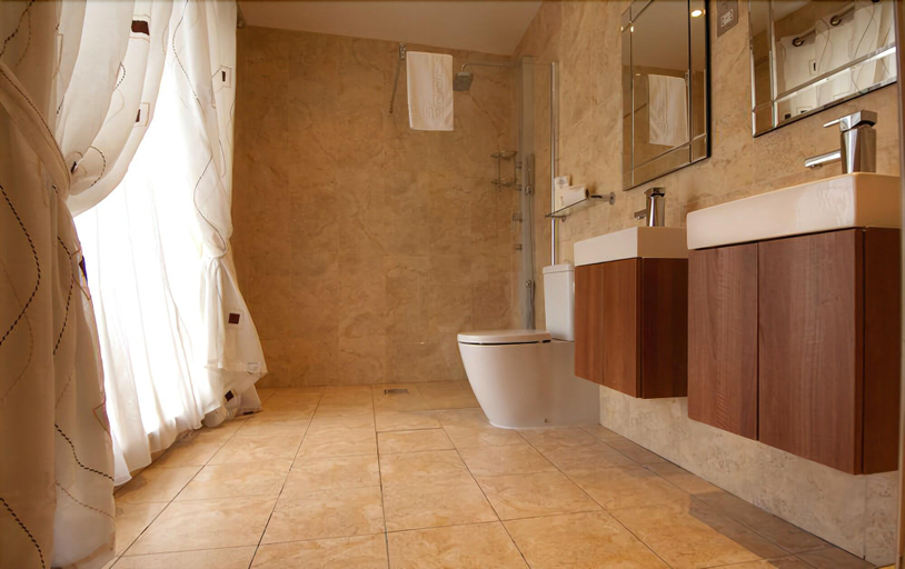 Bathroom 4, Park House Hotel, Shropshire