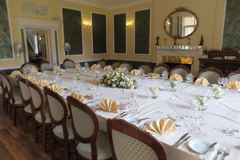 Food & Drinks 5, Woodlands Lodge Hotel, Hampshire