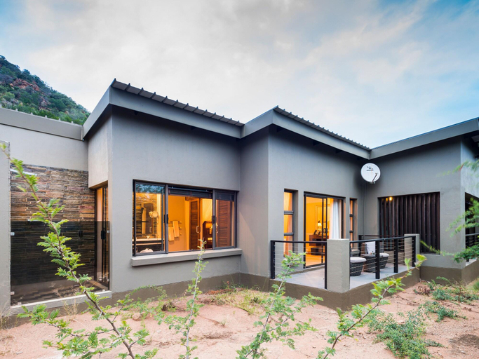 Exterior & Views 2, Shepherd's Tree Game Lodge, Bojanala