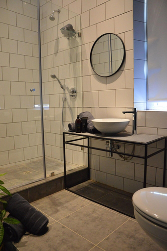 Bathroom 5, Ruby Rose Country House, West Coast