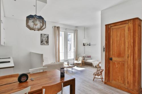 Cozy 2-bedroom by the beach of Trouville Welkeys, Calvados