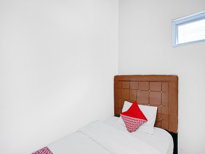 OYO 3051 Stm Suite, Medan