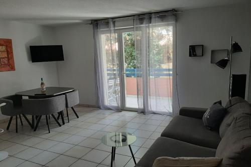 T2 avec une agreable vue jardin Emeraude 35, Pyrénées-Orientales