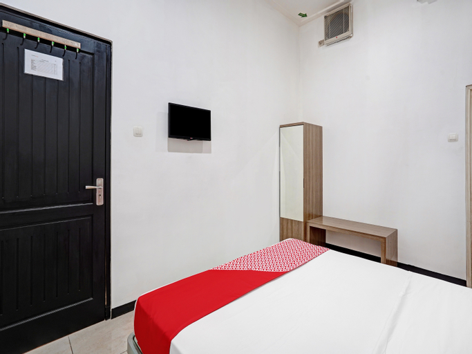 OYO 90442 Almeira Homestay Syariah Sub, Surabaya
