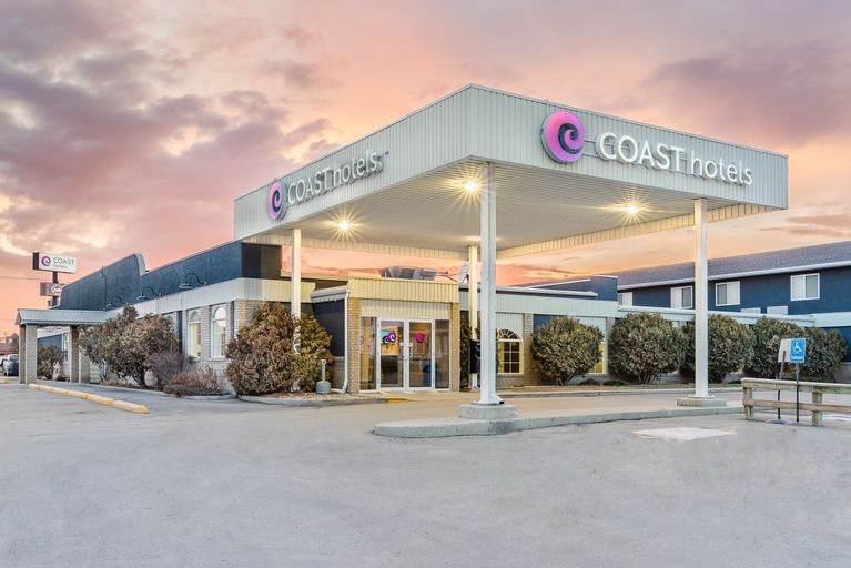 Coast Swift Current Hotel, Division No. 8