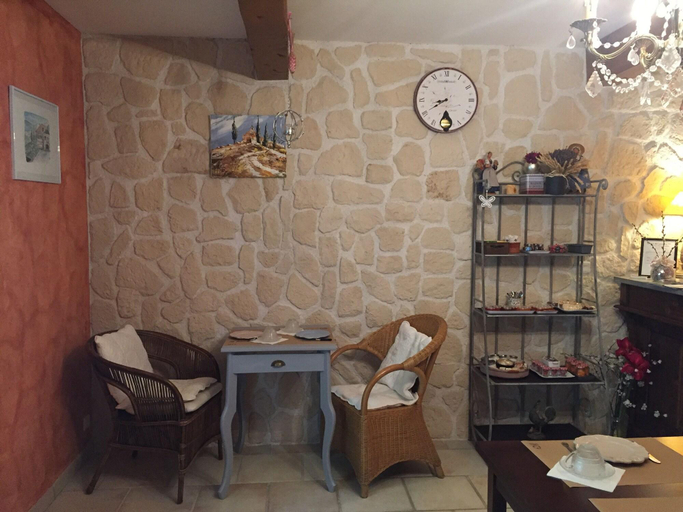 Public Area 2, Clos des Lavandes - Chambres et Suites de charme climatisees-Luberon, Vaucluse