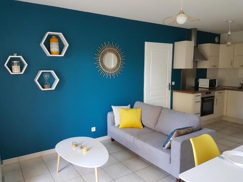 Bel appartement avec terrasse et parking securise, Drôme