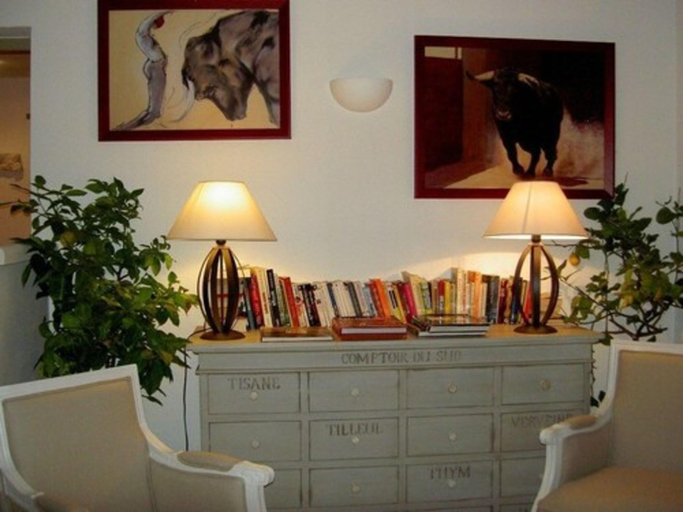 Public Area 2, Hotel de Charme L'Amandière, Bouches-du-Rhône