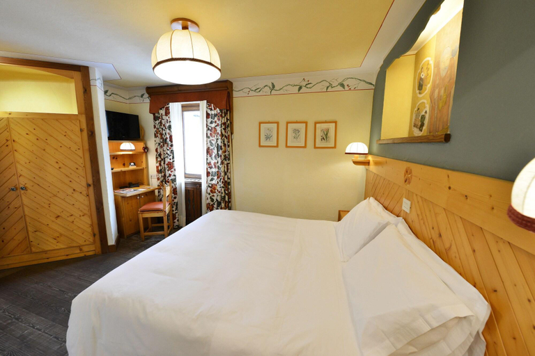 Bedroom 3, Hotel Du Grand Paradis - 1899 Auberge Boutique, Aosta