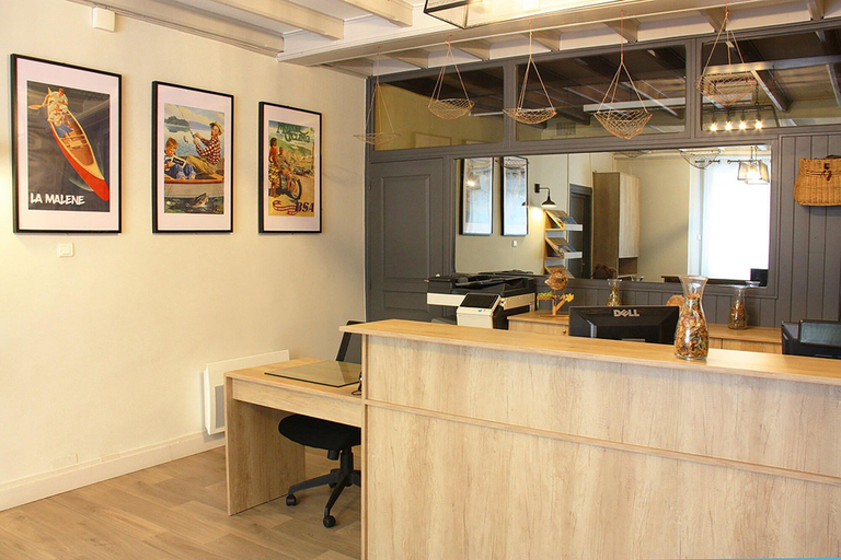 Public Area 2, Hôtel Les Bateliers, Lozère