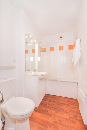 Bathroom 4, Residence Village Vignec, Hautes-Pyrénées