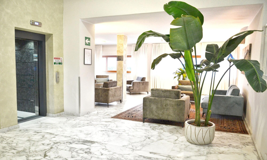 Public Area 2, Hotel Tiffany, Massa Carrara