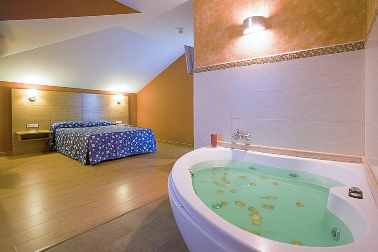 Bathroom 2, Hotel Los Pasiegos, Cantabria