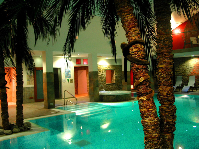 Public Area 3, The Burton Hotel and Cloud Nine, Herefordshire