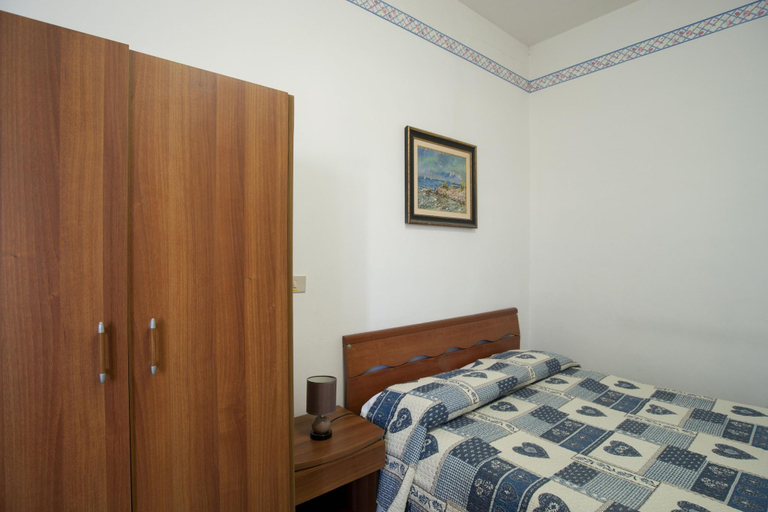 Bedroom 3, Albergo Ardenza, Livorno