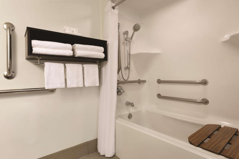 Bathroom 4, Country Inn & Suites by Radisson, Brooklyn Center, Hennepin