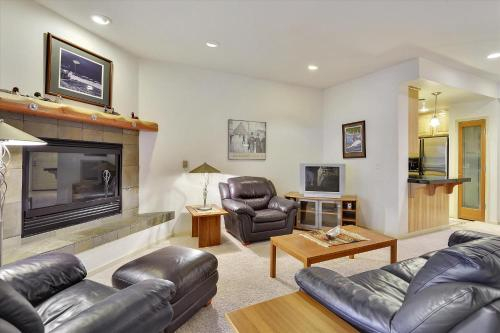 Squaw Valley Tavern Inn Two Bedroom Condo, Placer