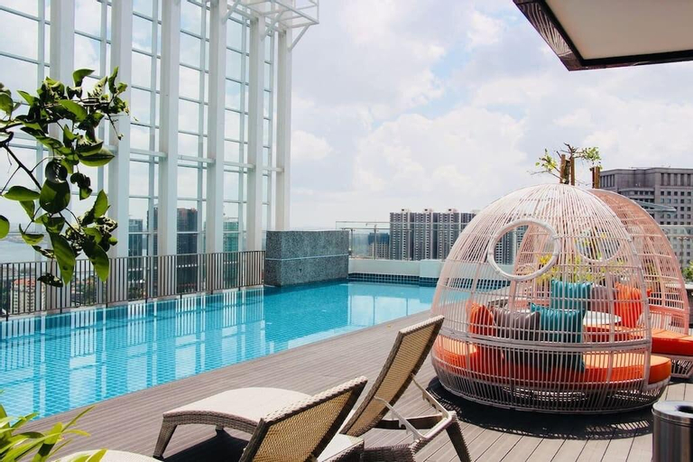 1, A Modern & Bright Suasana Suites in Johor Bahru, Johor Bahru