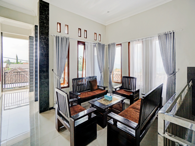 OYO 90472 Villa Dua Dua, Malang