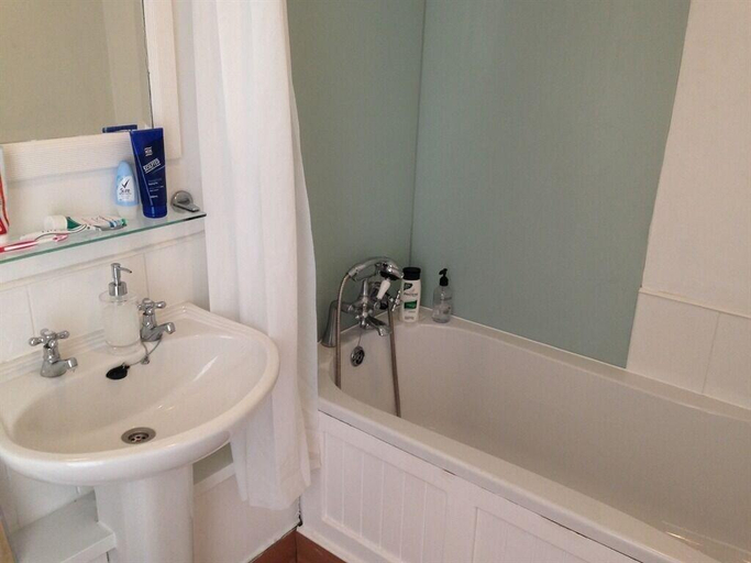 Bathroom 3, The Manor House Hotel Ferryhill, Durham