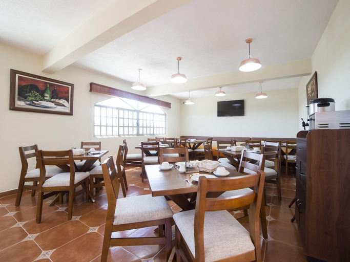Food & Drinks 5, Capital O Hotel Colonial Acopinalco Inn, Emiliano Zapata