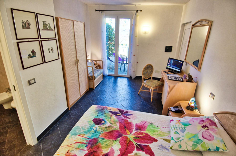Bedroom 3, Cinqueterre Residence, La Spezia