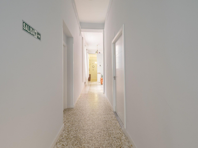 Public Area 2, Hostal Apolo Xi, Madrid