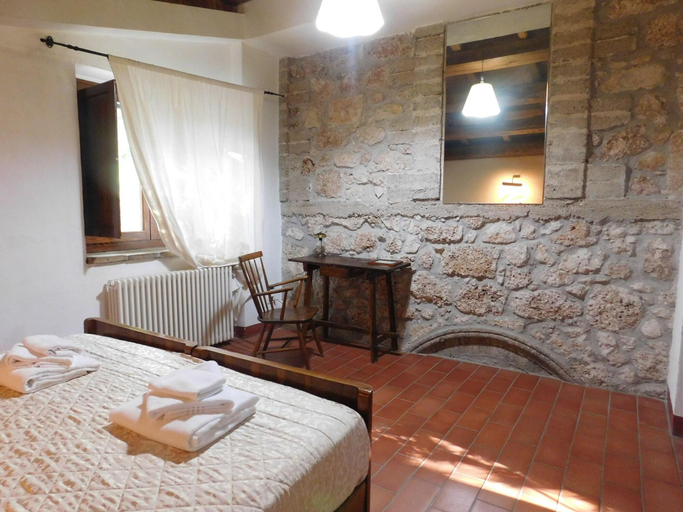 Bedroom 5, Locanda Sul Lago, L'Aquila