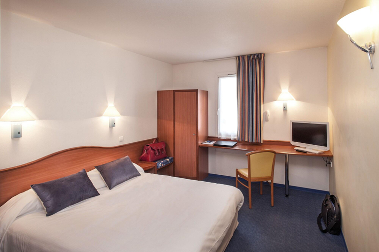 Bedroom 3, Deltour Hôtel Rodez Bourran, Aveyron