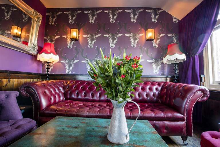 Public Area 3, The Victoria, London