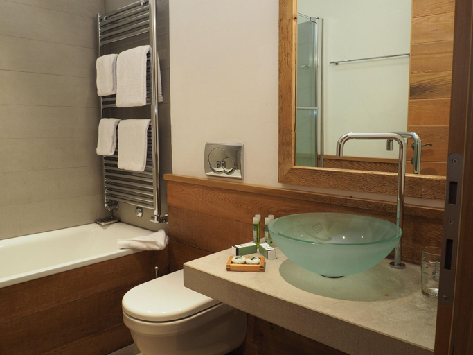 Bathroom 4, Maloja Palace, Maloja