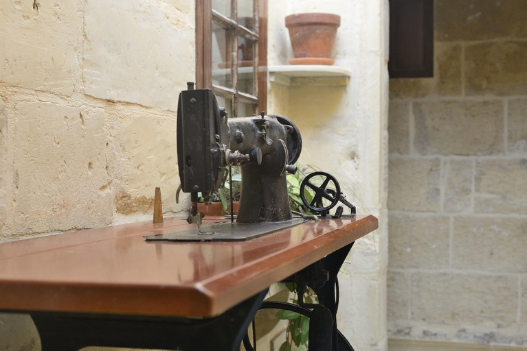 Public Area 3, The Burrow Guest House