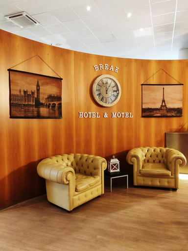 Public Area 3, Break Hotel, Lodi