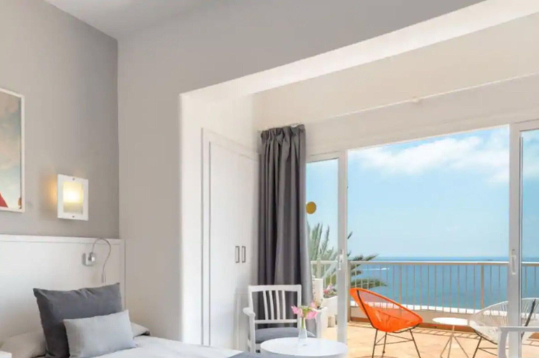Bedroom 4, Hotel Cenit & Apts. Sol y Viento, Baleares