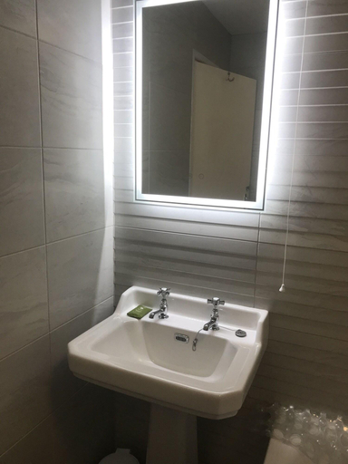 Bathroom 4, Highcliffe Hotel, Ceredigion