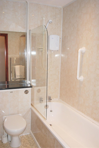 Bathroom 4, Kingswood Hotel, Fife