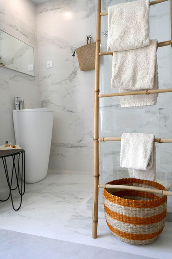 Bathroom 4, Le Petit Trianon, Alpes-Maritimes
