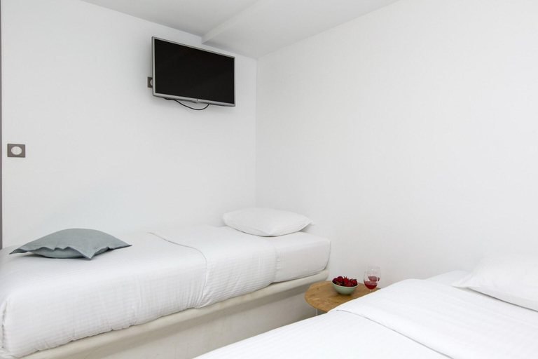 Bedroom 3, Korali Hotel, South Aegean