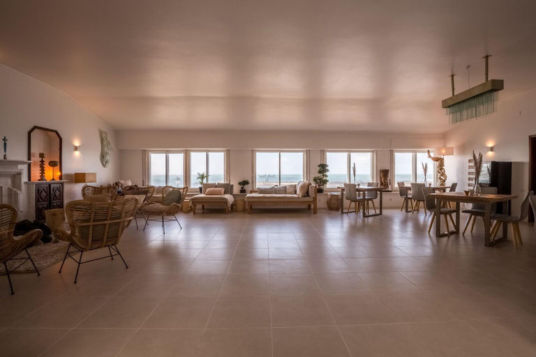Public Area 3, Sandhi House - Yoga & Wellness, Mafra