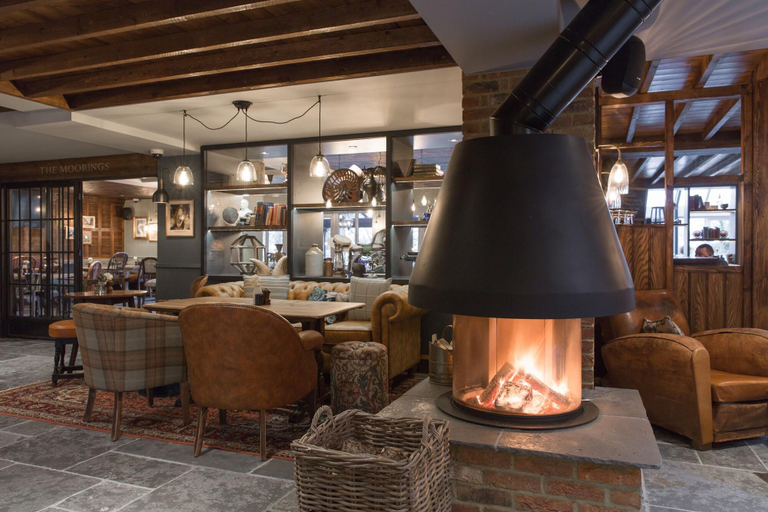Public Area, The Bridge Hotel, Surrey