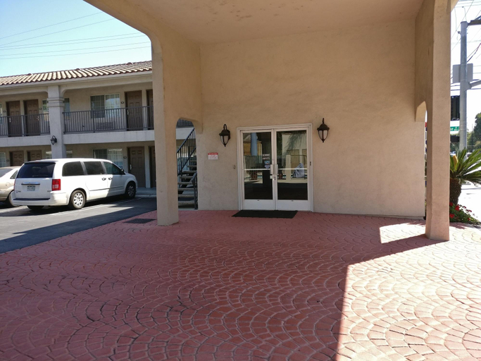 Exterior & Views 1, Burbank Inn and Suites, Los Angeles