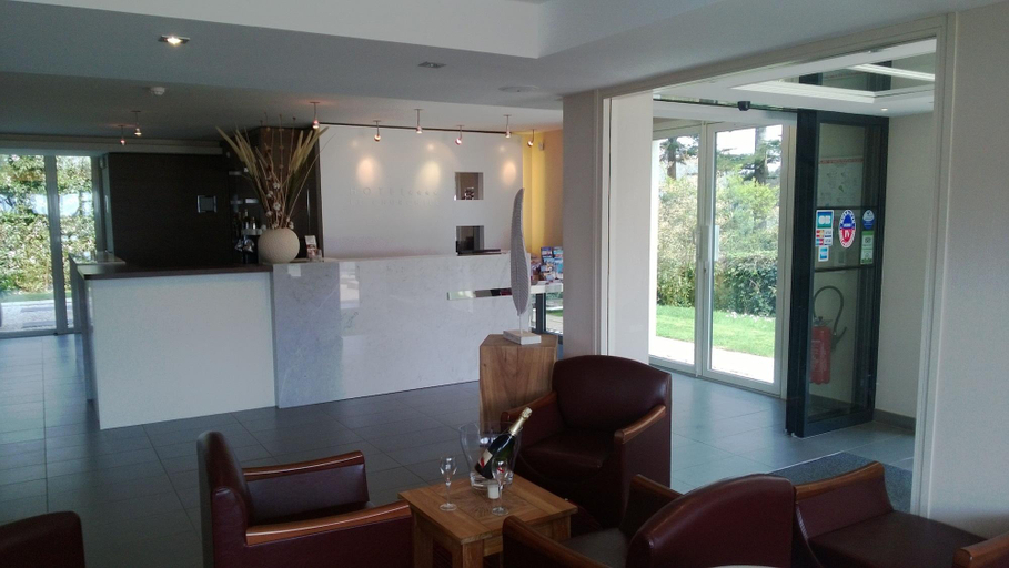 Public Area 4, Le Churchill, Morbihan