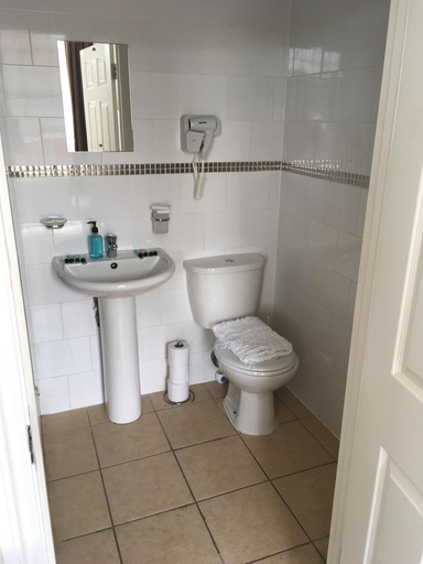 Bathroom 4, Wellington Hotel, East Sussex