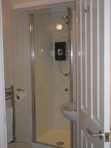 Bathroom 4, Petherton Cottage Studios, Dorset